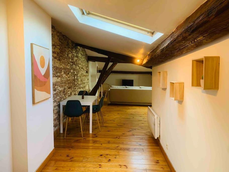 Spacieux Appartement En Plein Coeur De Castres Castres  Buitenkant foto